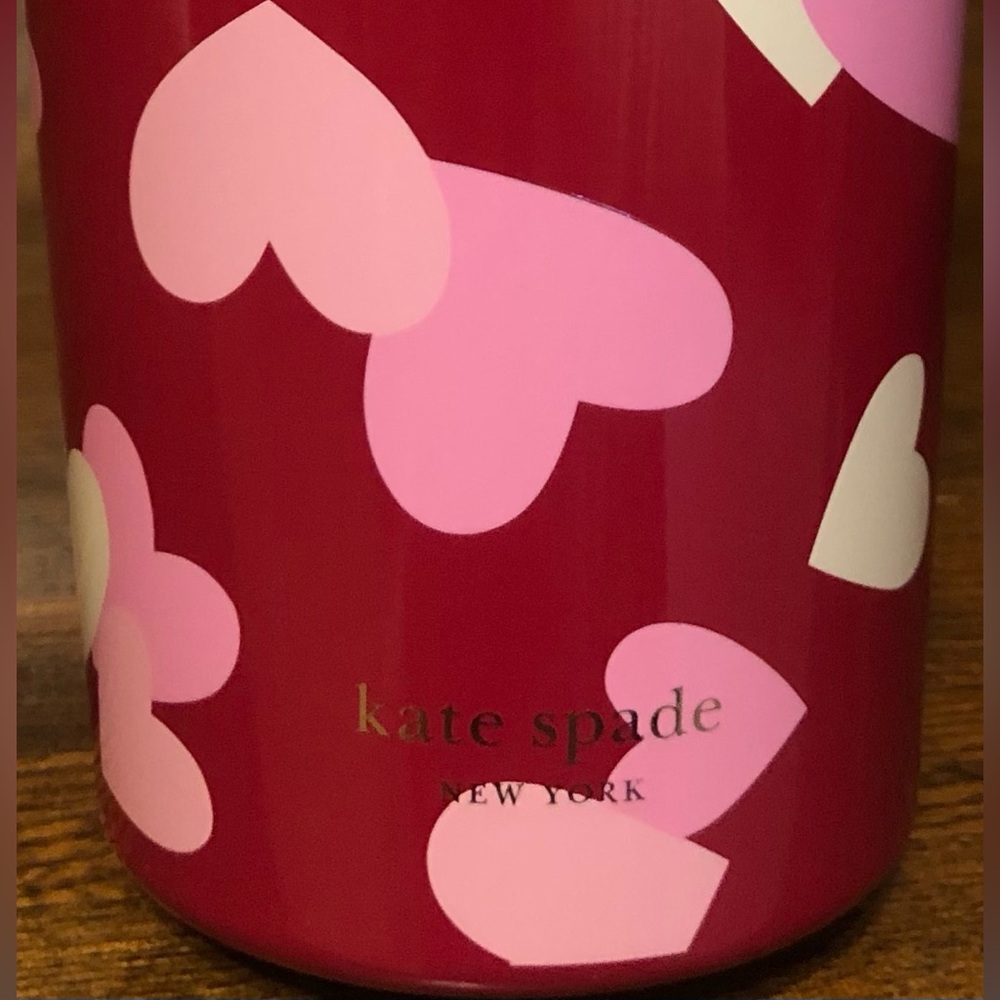 NWT-Kate Spade-40 Ounce Hearts Tumbler Cup-Red, Pink & White-Lid & Straw-$42.95 - Picture 3 of 9